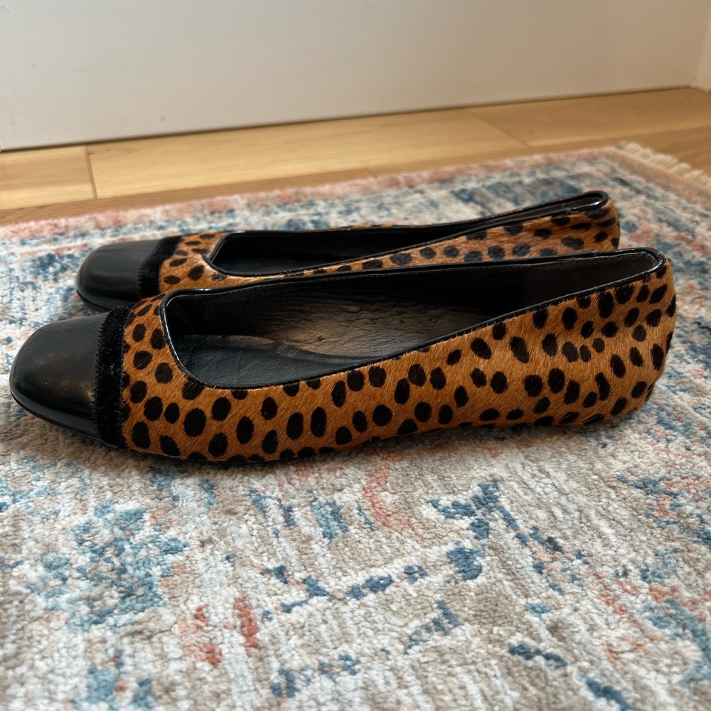 Talbots Leopard Print Flats with Black Toe - Picture 3 of 6